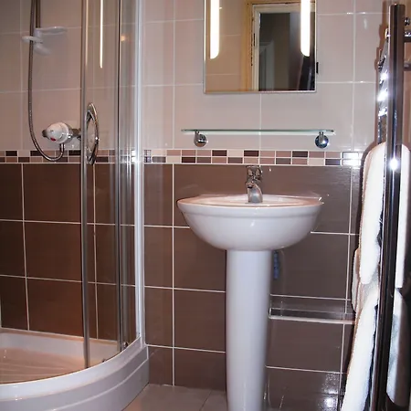 Albany House 4*