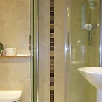 Albany House 4*