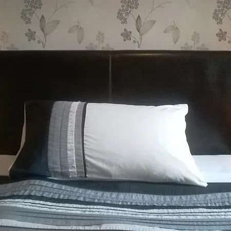 Albany House Pensionat 4*