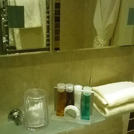Albany House 4* Penrith