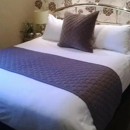 Albany House 4*