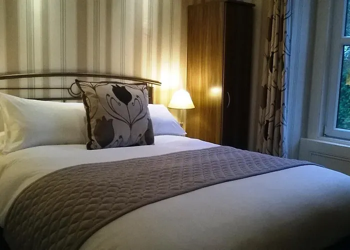 Guest house Albany House